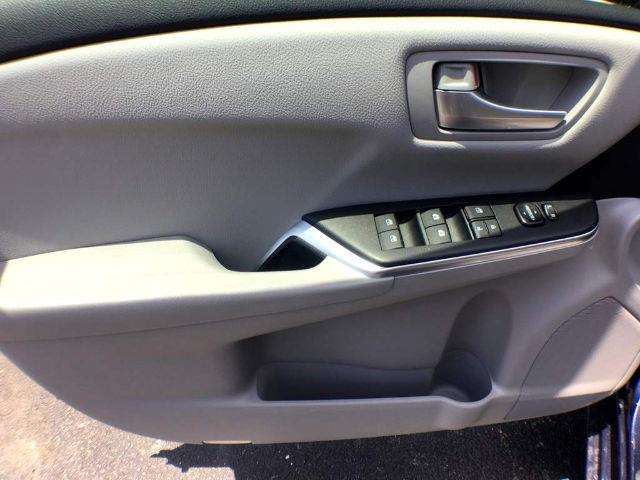 2017 Toyota Camry LE 4Dr Sedan